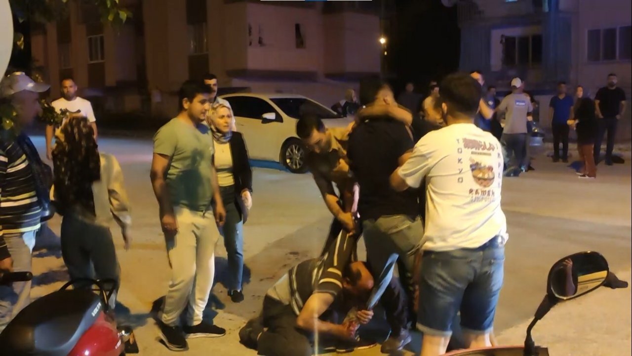 Burdur’da meydana gelen trafik kazasının ardından ortalık savaş alanına döndü