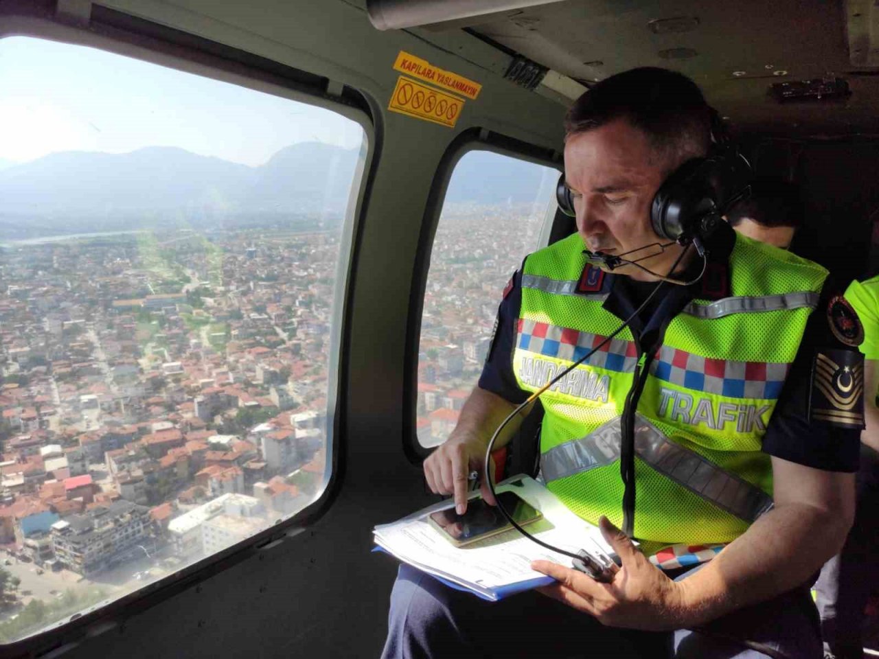 Bayram trafiğine havadan helikopterli denetim
