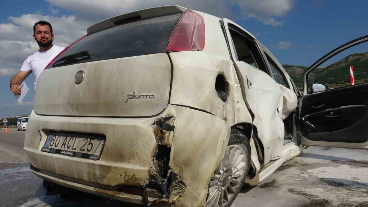 Hurdaya dönen araçtan burnu bile kanamadan çıktı