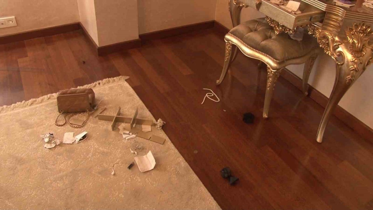 Tuzla’da silahlı maskeli soygun: 20 milyon lirayla kayıplara karıştılar