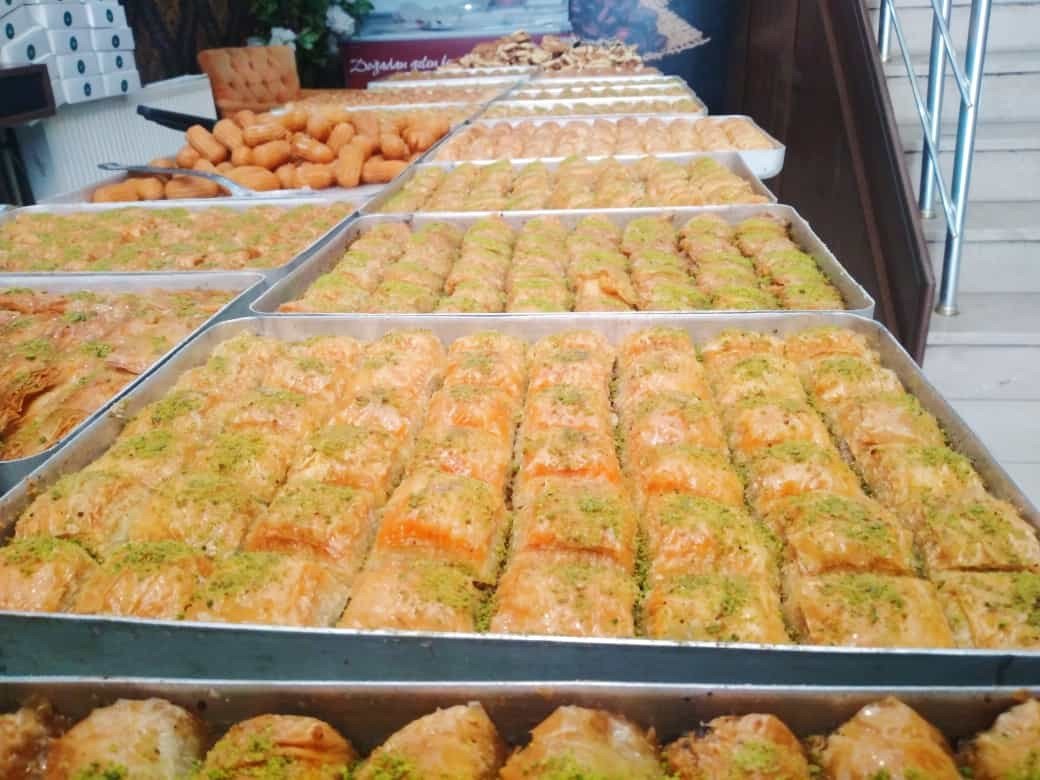 Kars’ta tatlıcılarda bayram yoğunluğu