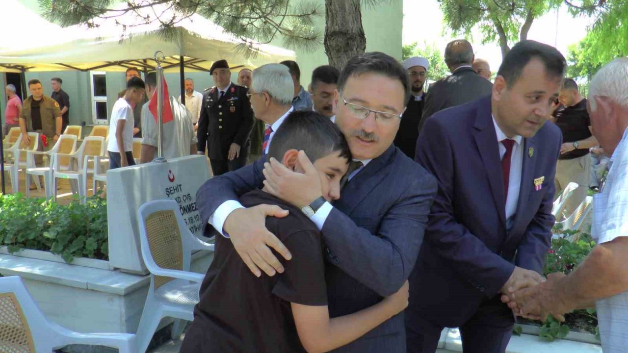 Bayram arefesinde şehitler için dua edildi