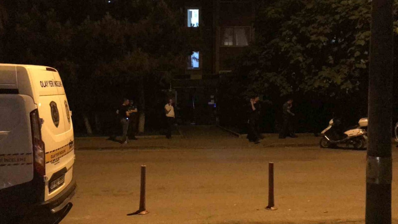 Polise yapılan ihbar korkunç olayı ortaya çıkardı: Önce sevgilisini öldürdü sonra intihar etti