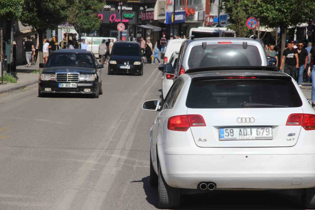 İstanbul boşaldı, Sivas doldu taştı