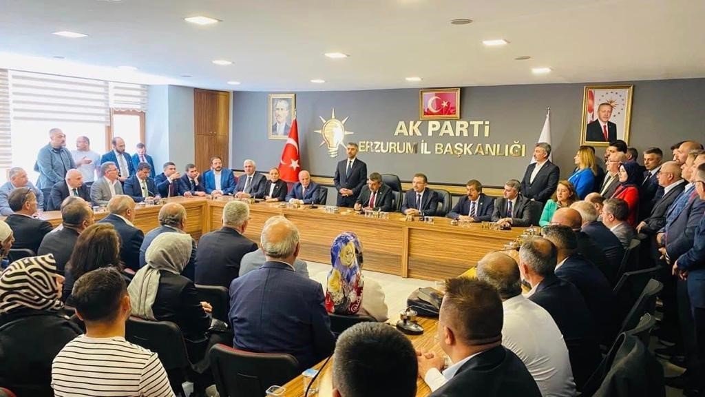 Bakan Tekin’den bayramlaşma programı