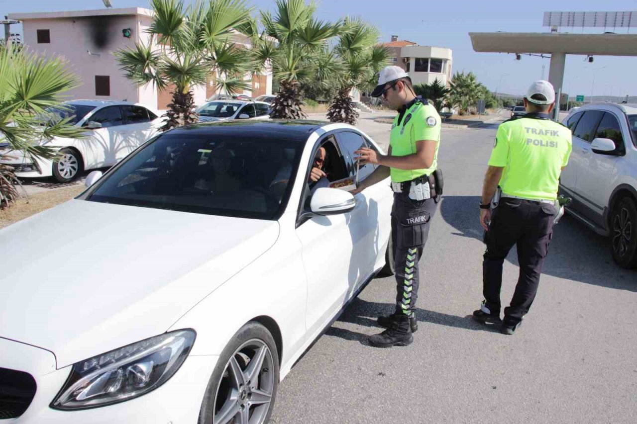 Çeşme’de tatilci yoğunluğu başladı