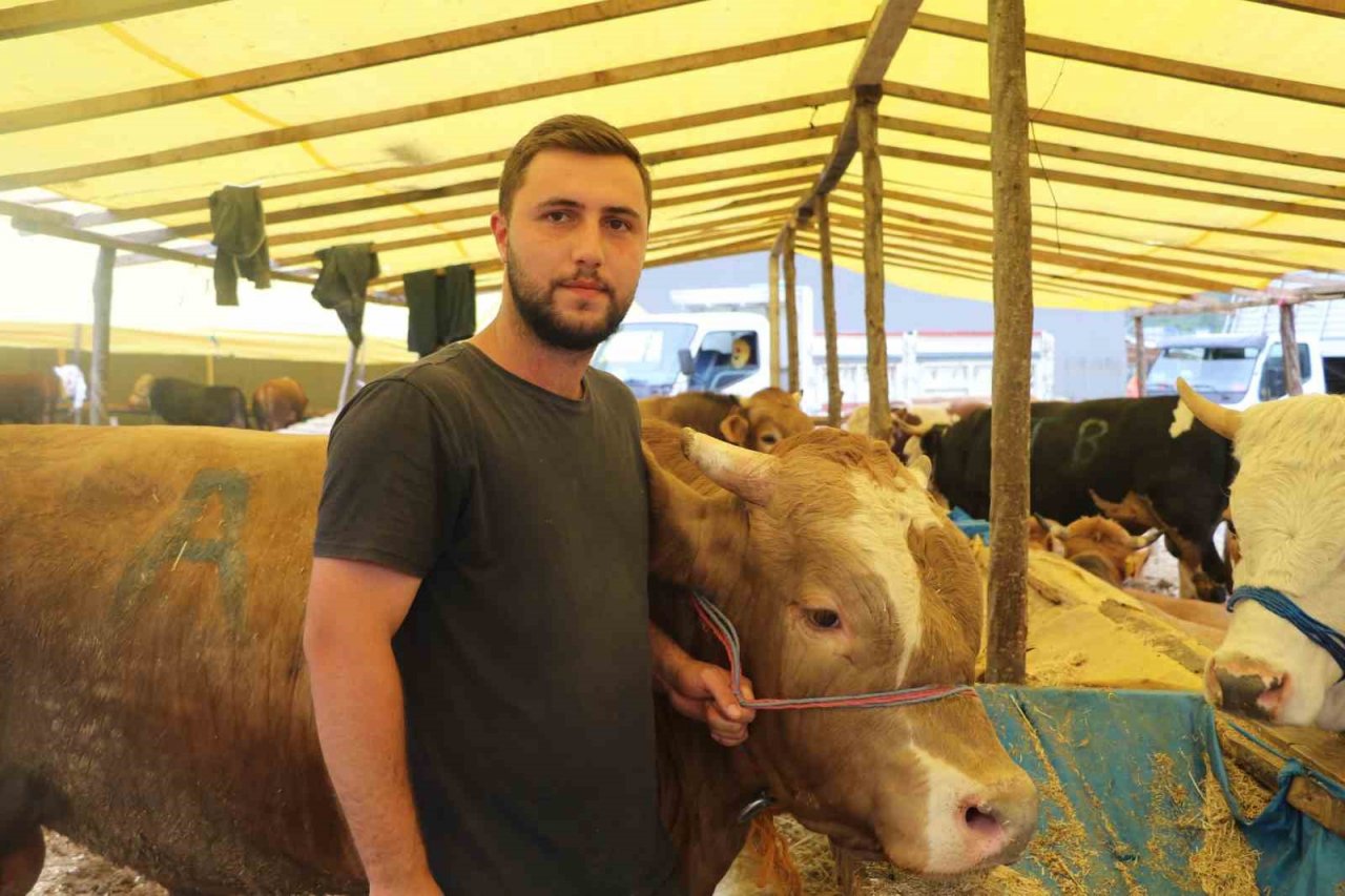 Kurban pazarlarında arefe yoğunluğu