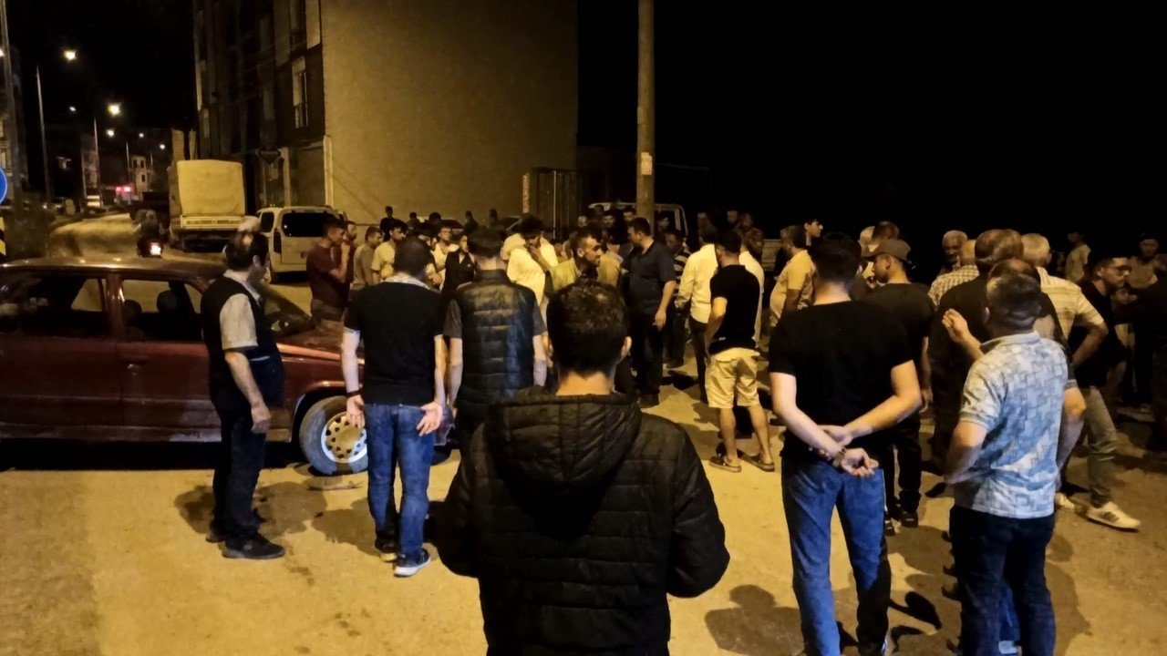 Otomobil ile motosiklet çarpıştı: 2 yaralı