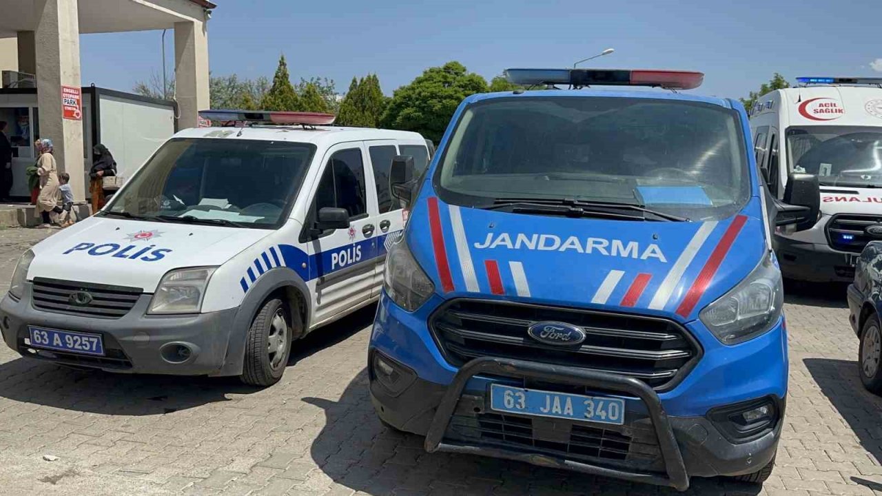 Taziye yemeğinden yiyen 18 kişi hastanelik oldu