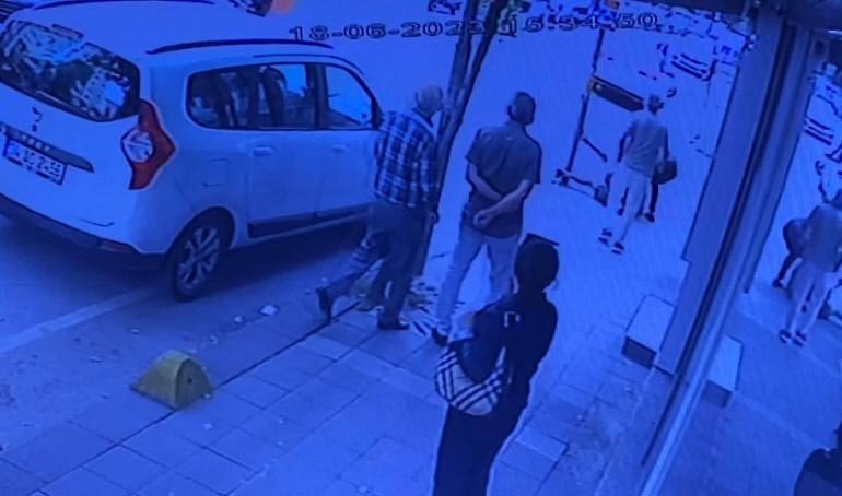 Ünlü oyuncu Özgür Özberk’e maganda şiddeti kamerada