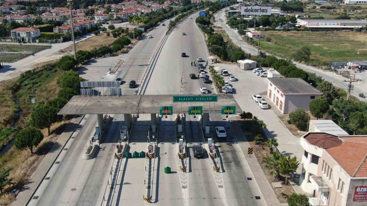 Çeşme’de tatilci yoğunluğu başladı