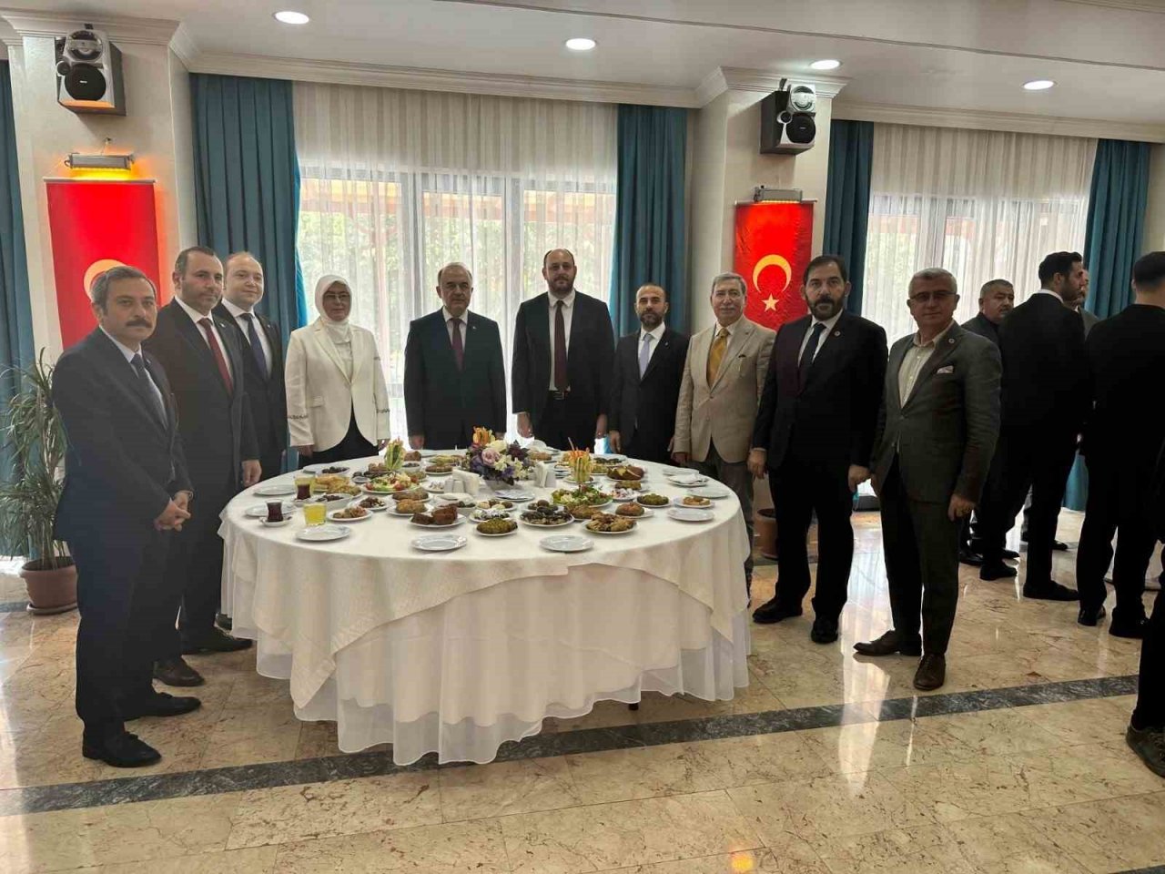 Yalova protokolü bayramlaştı