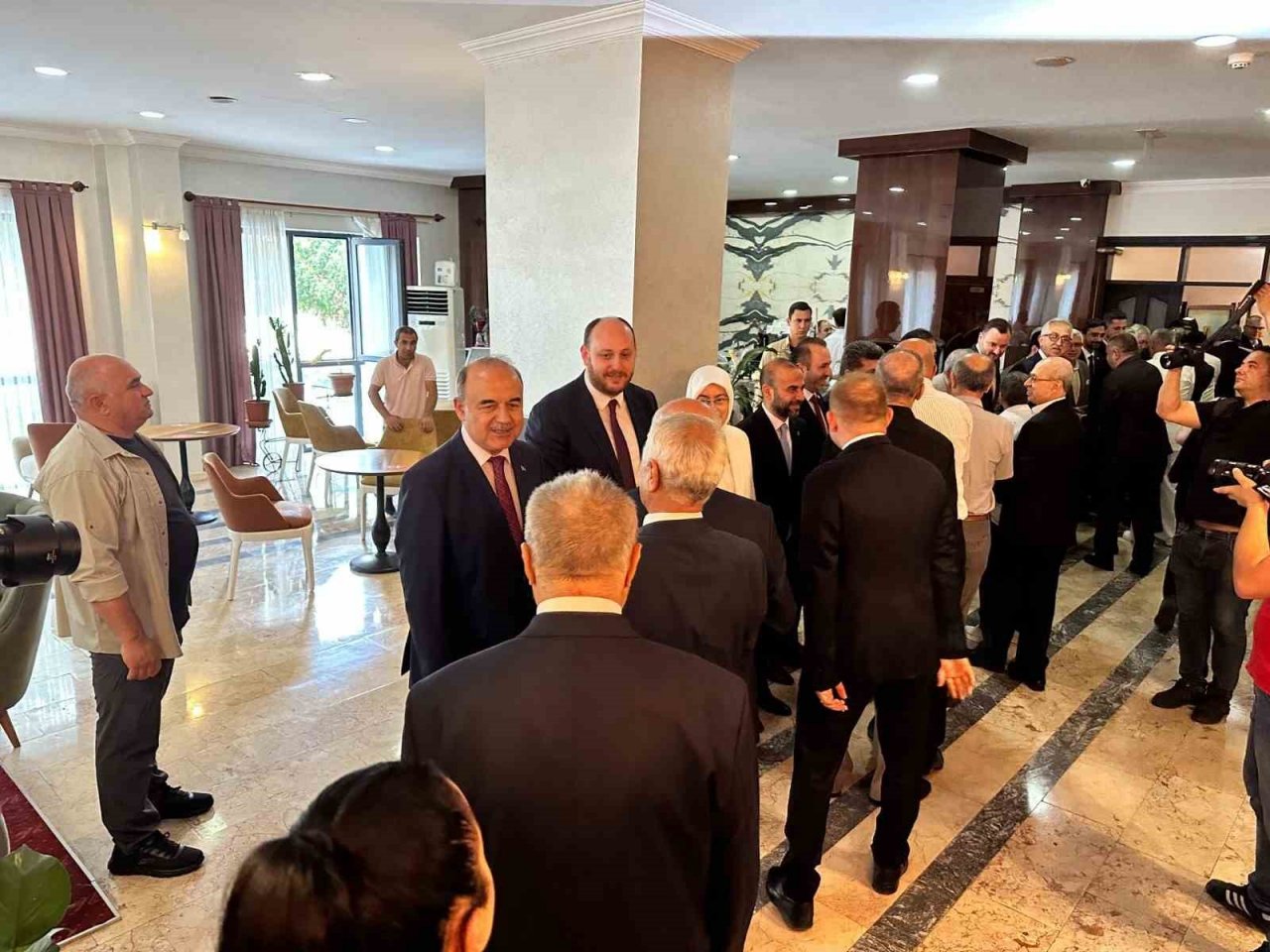 Yalova protokolü bayramlaştı