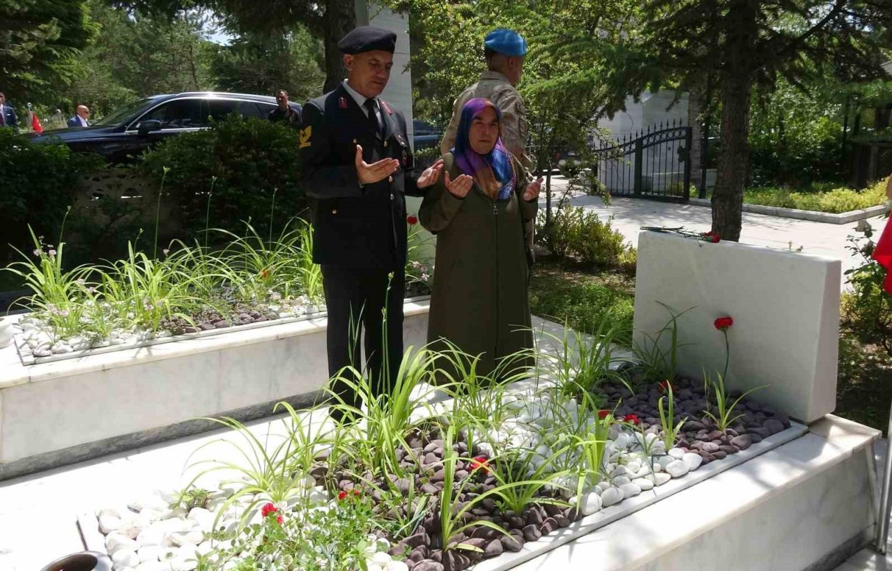 Yozgat’ta Kurban Bayramı arifesinde şehitlik ziyaret edildi