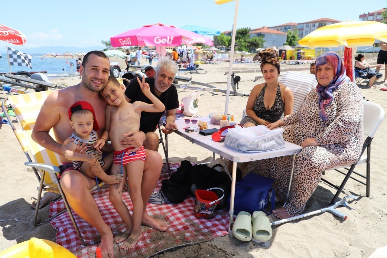 Bayramın ilk günü o sahil doldu taştı