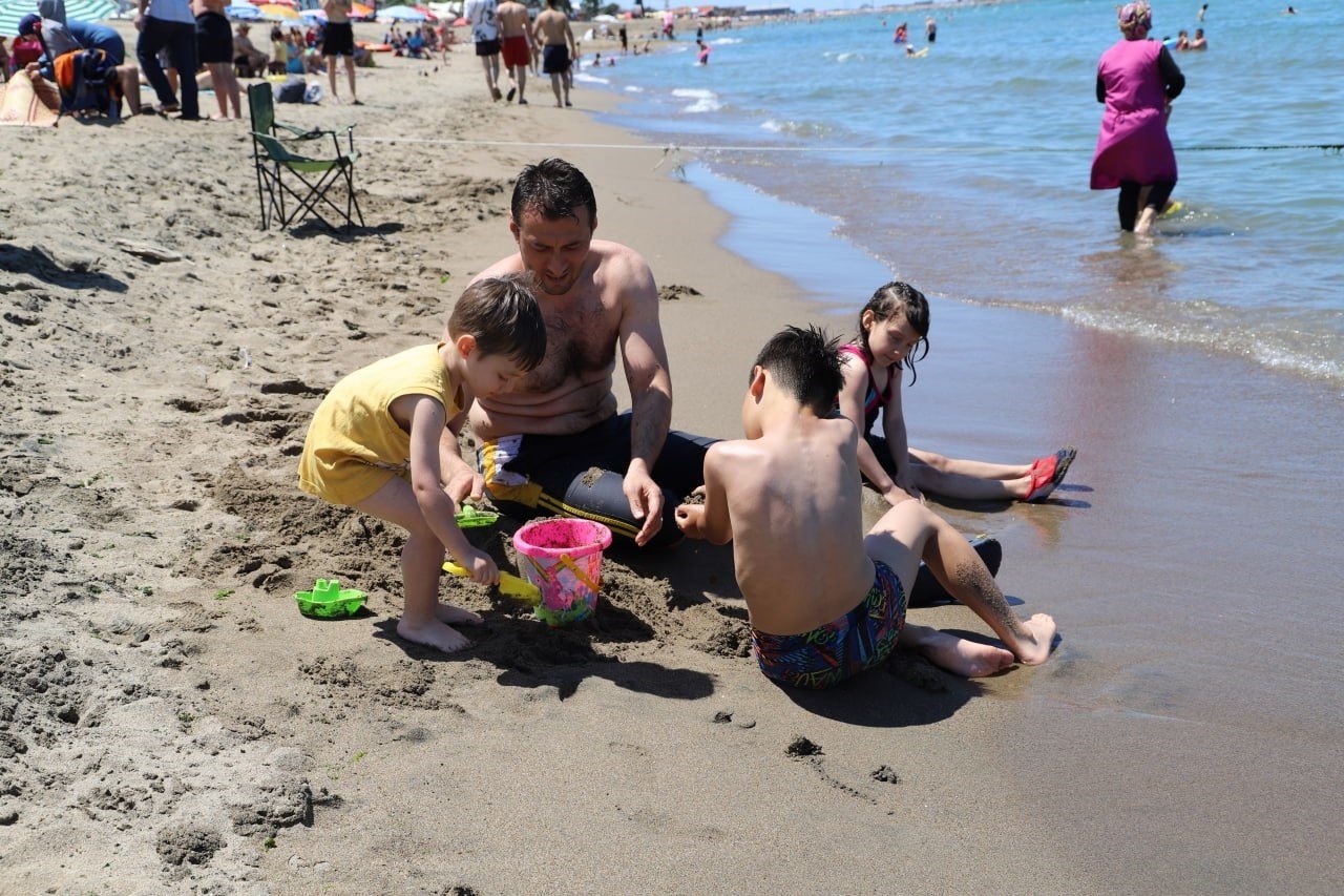 Bayramın ilk günü o sahil doldu taştı