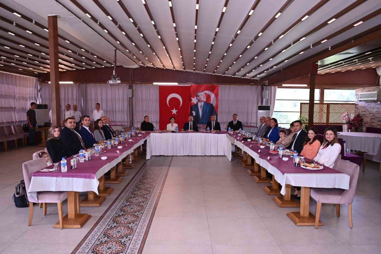 Vali Aksoy, kaymakamlarla bayramlaştı