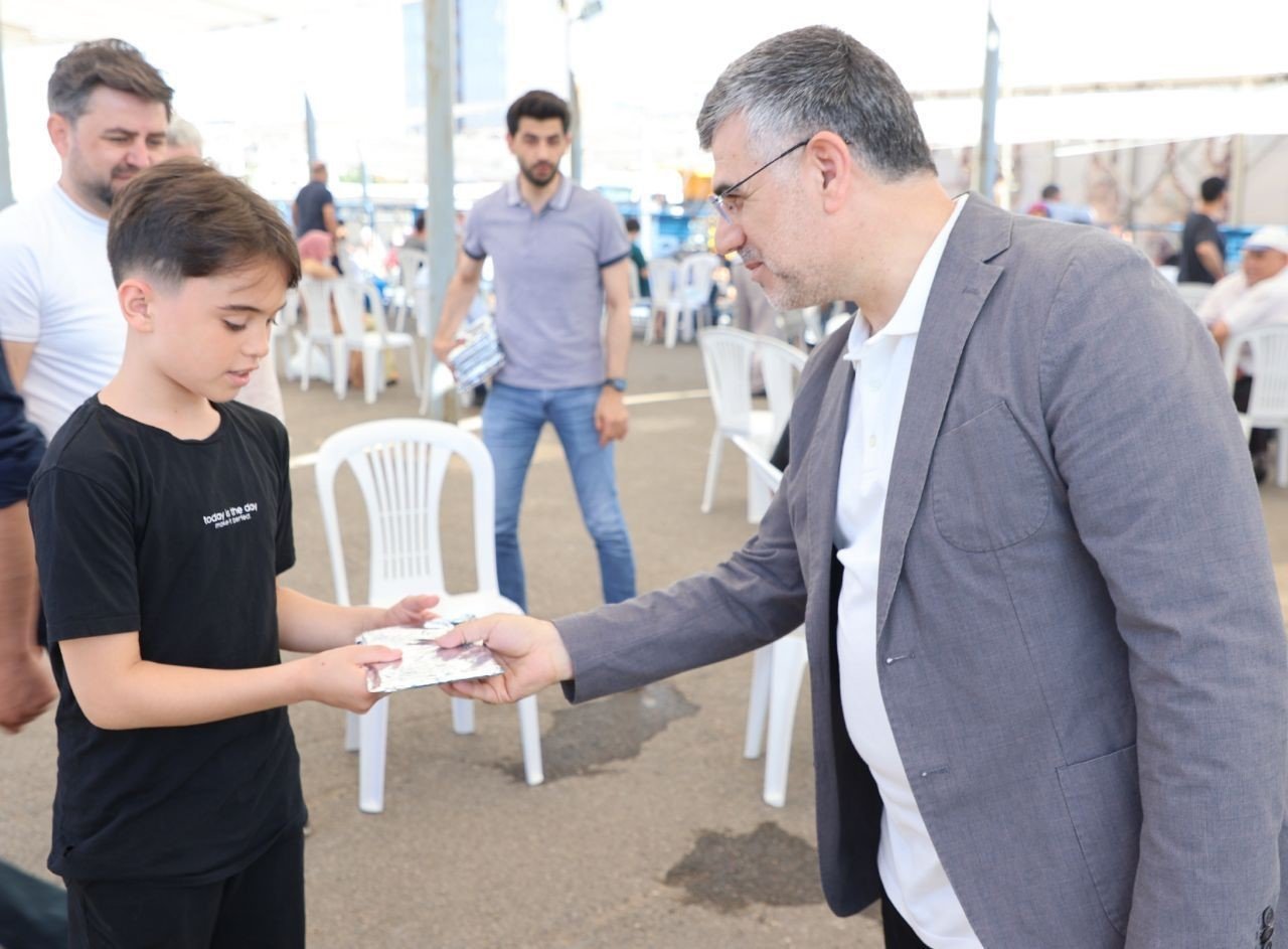 Sultanbeyli’de bayramlaşma kurban alanında yapıldı