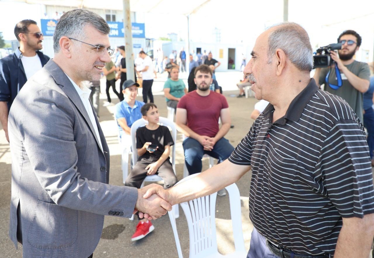 Sultanbeyli’de bayramlaşma kurban alanında yapıldı