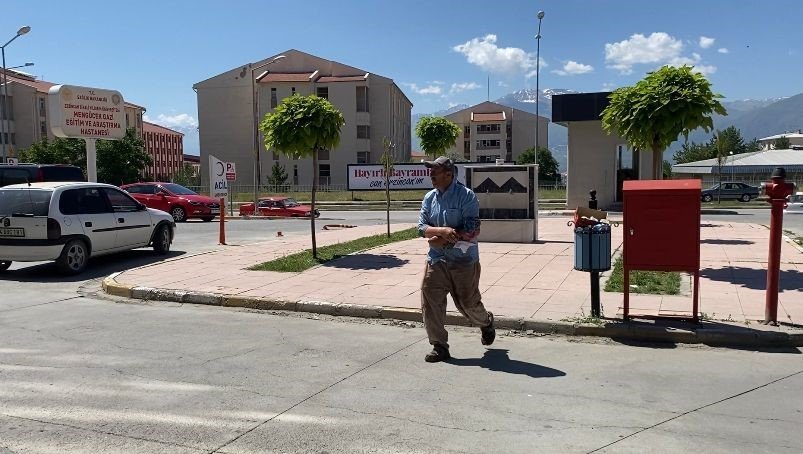 Erzincan’da acemi kasaplar hastanenin yolunu tuttu