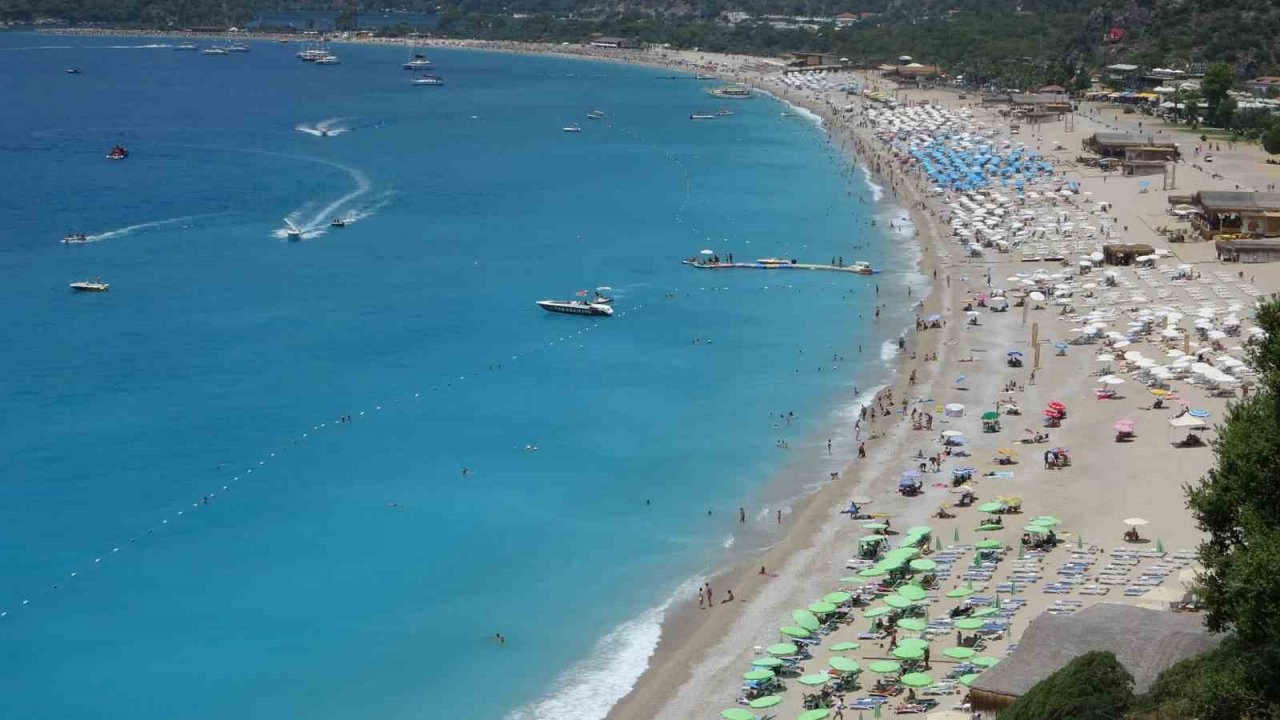 Fethiye’de bayram yoğunluğu trafiğe yansıdı