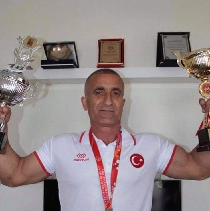 Vücut geliştirme ve fitness sporcusu muhtar intihar etti