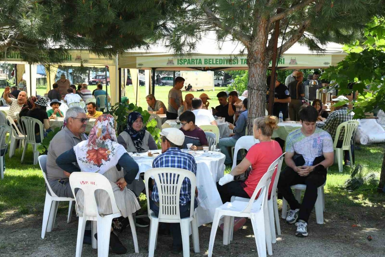 Isparta Belediyesi iki gün boyunca mezbahada 300 kurban kesimi yapacak