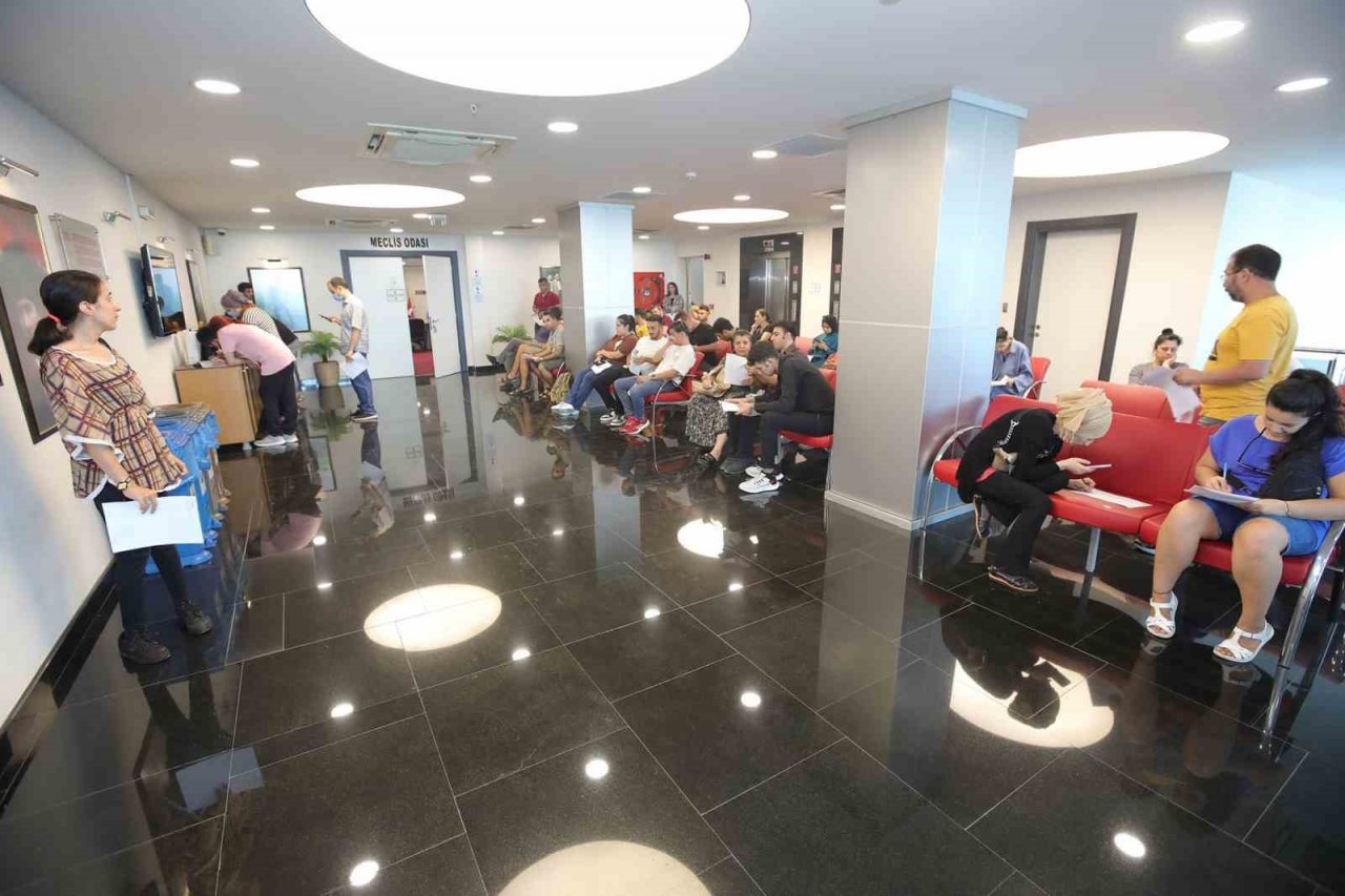 Bayraklı Belediyesinden istihdama destek