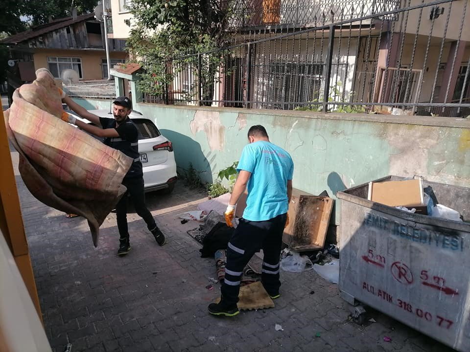 İzmit Belediyesi, iki günde 2 bin tondan fazla çöp toplayarak rekor kırdı