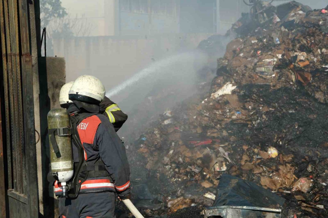 Hurdalıkta çıkan yangın korkuttu