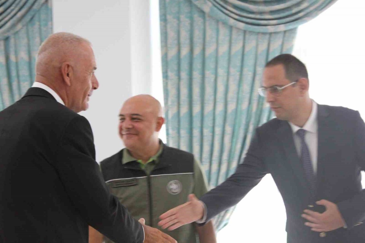 Marmaris Kaymakamı Aksoy, ilçe protokolü ile bayramlaştı