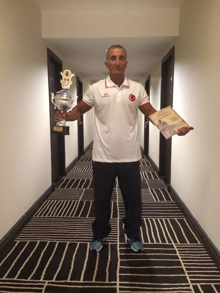 Vücut geliştirme ve fitness sporcusu muhtar intihar etti