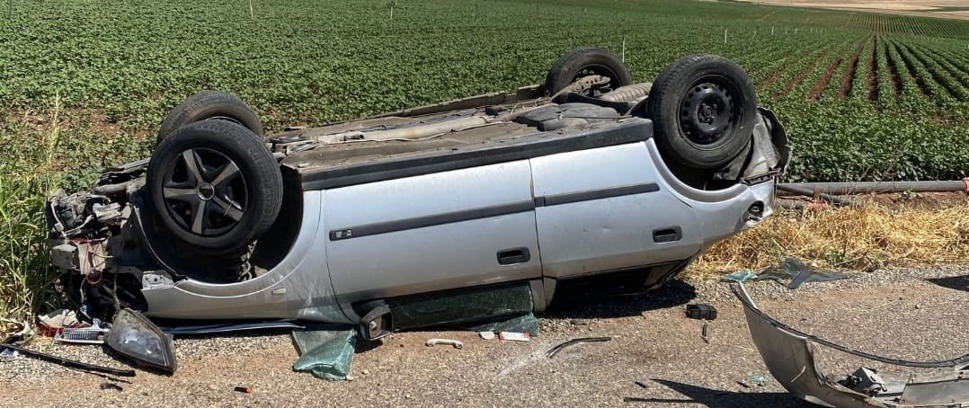 Diyarbakır’da otomobil takla attı: 2 yaralı