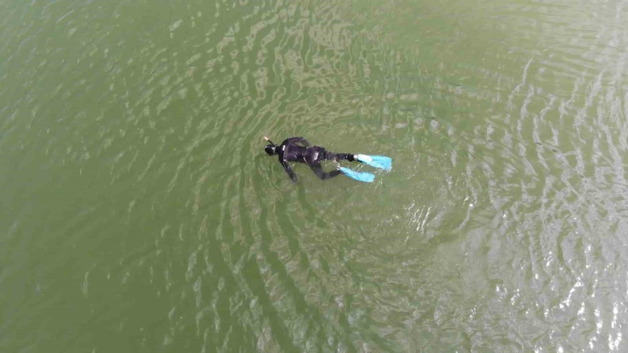 Kızılırmak’a düşen topu almak için suya giren 3 çocuk canından oldu