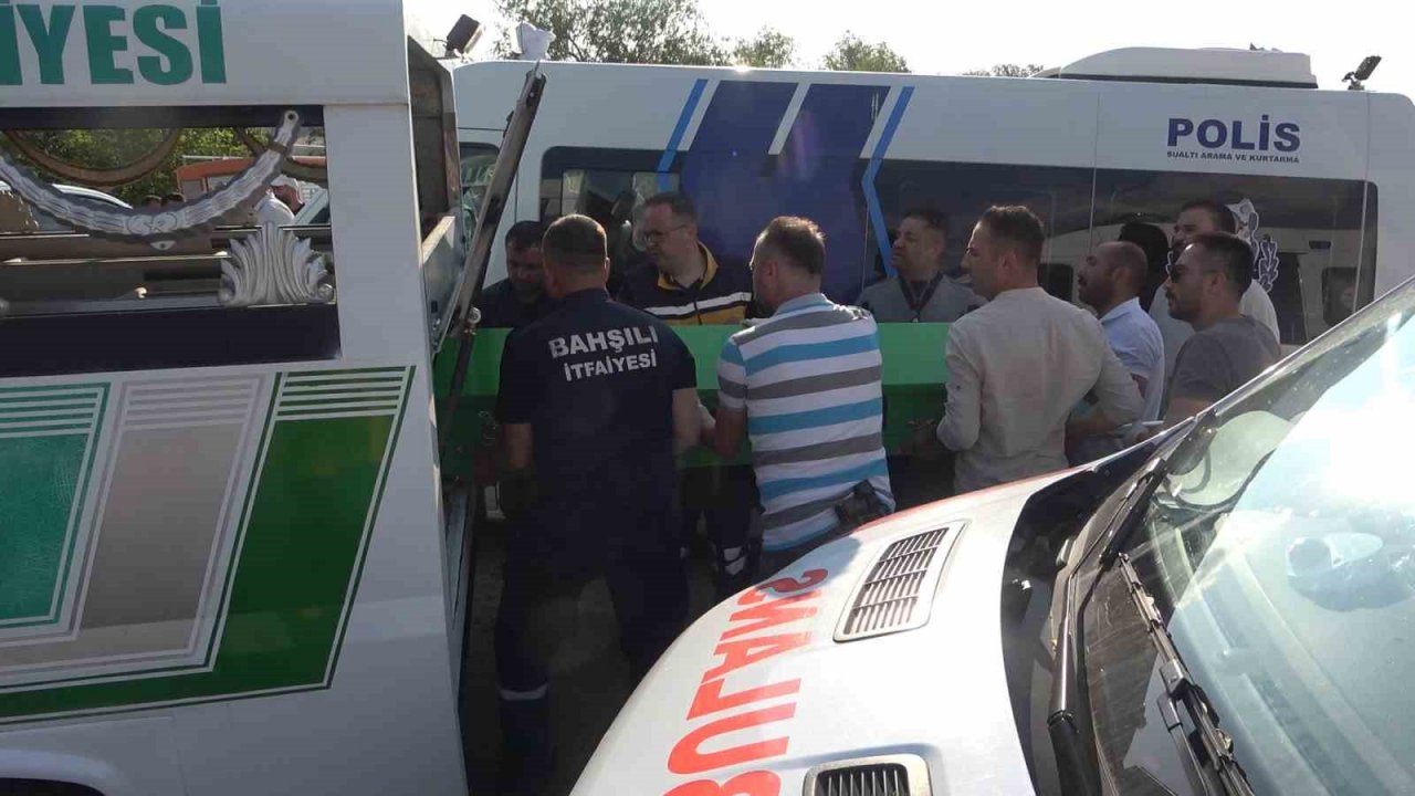 Kızılırmak’a düşen topu almak için suya giren 3 çocuk canından oldu