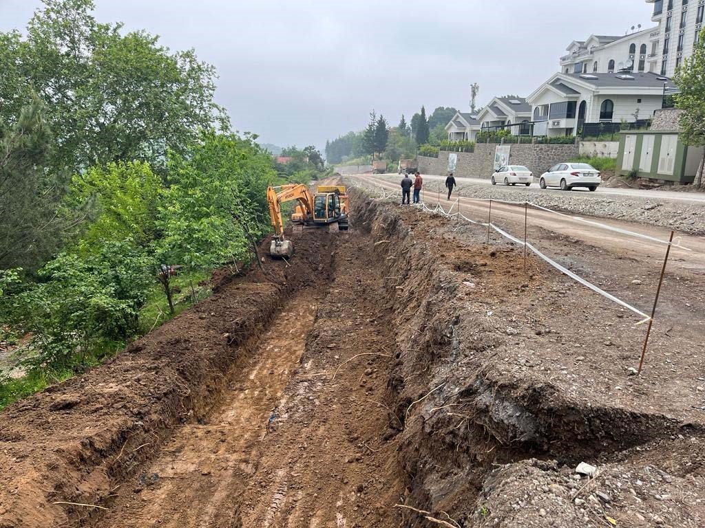 Başiskele Hoca Ahmet Yesevi Caddesi sil baştan yenileniyor