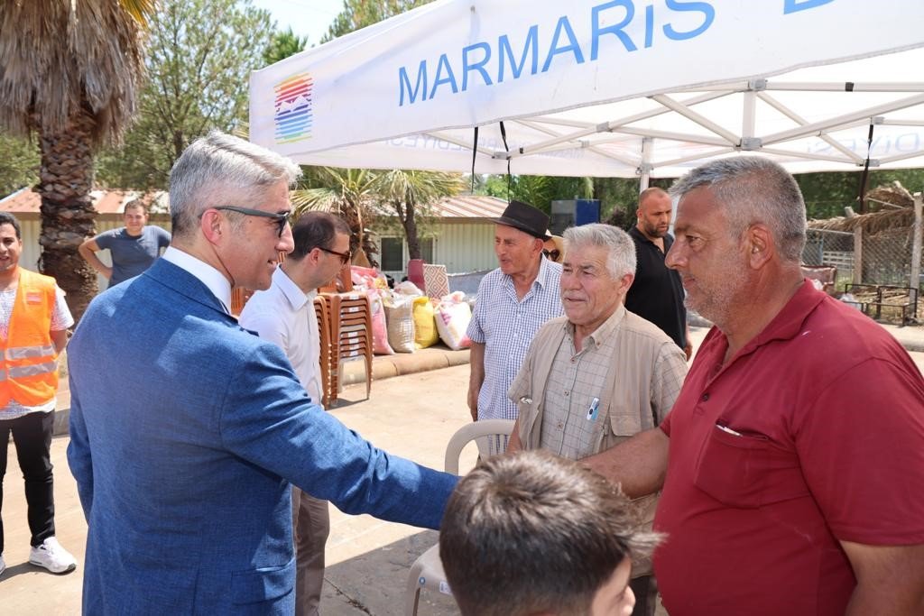 Başkan Oktay, kurban kesim yerlerini ziyaret etti