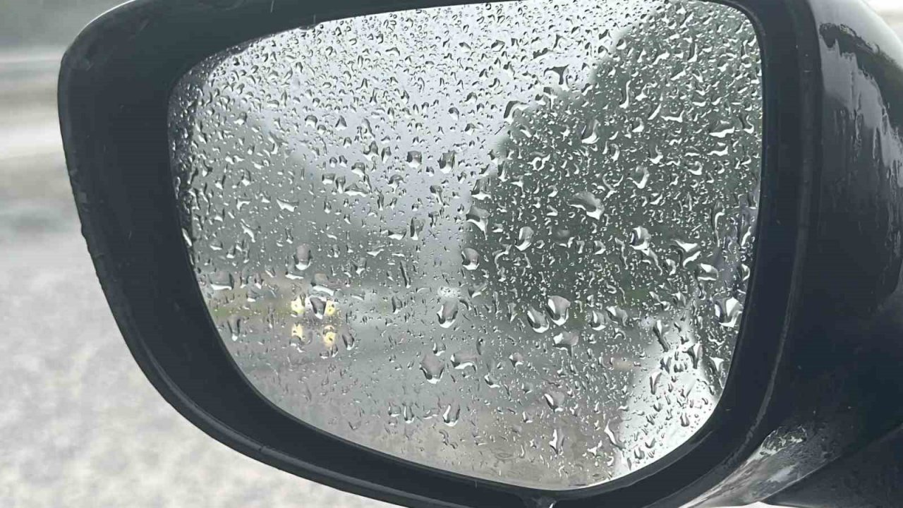 Düzce’de sağanak etkili oluyor