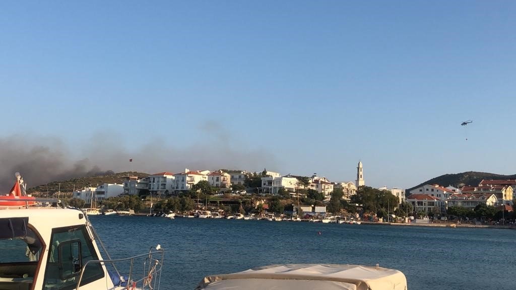 Datça’daki orman yangını yerleşim yerlerini tehdit ediyor