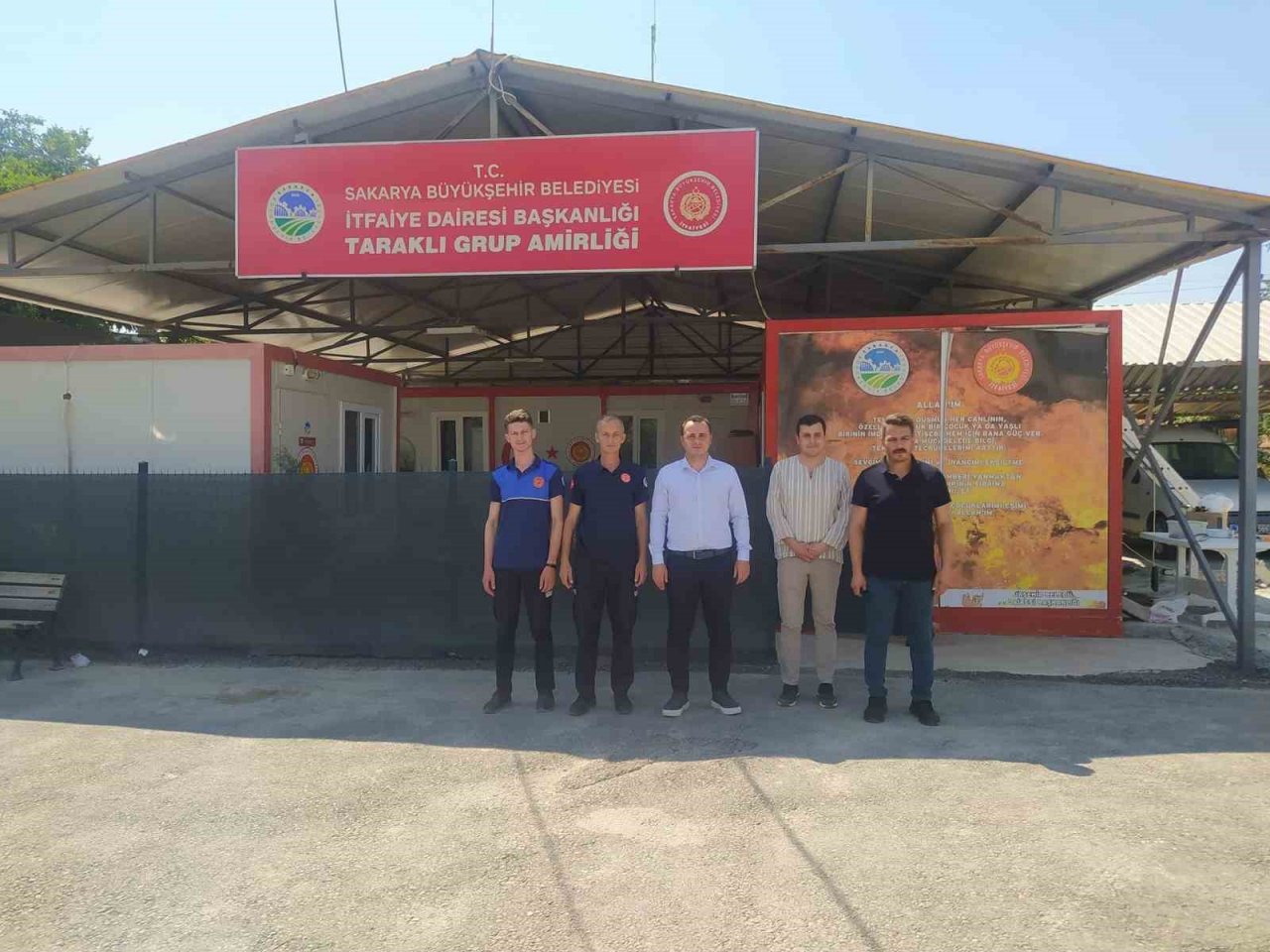 Taraklı ilçe protokolü görev başındaki personelin bayramını kutladı