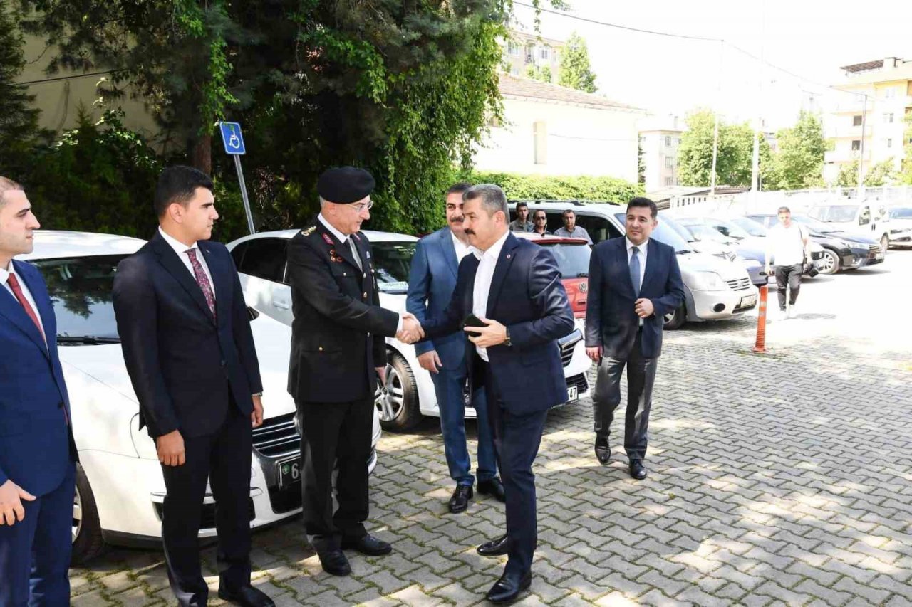 Uşak protokolü bayramlaşma töreninde buluştu