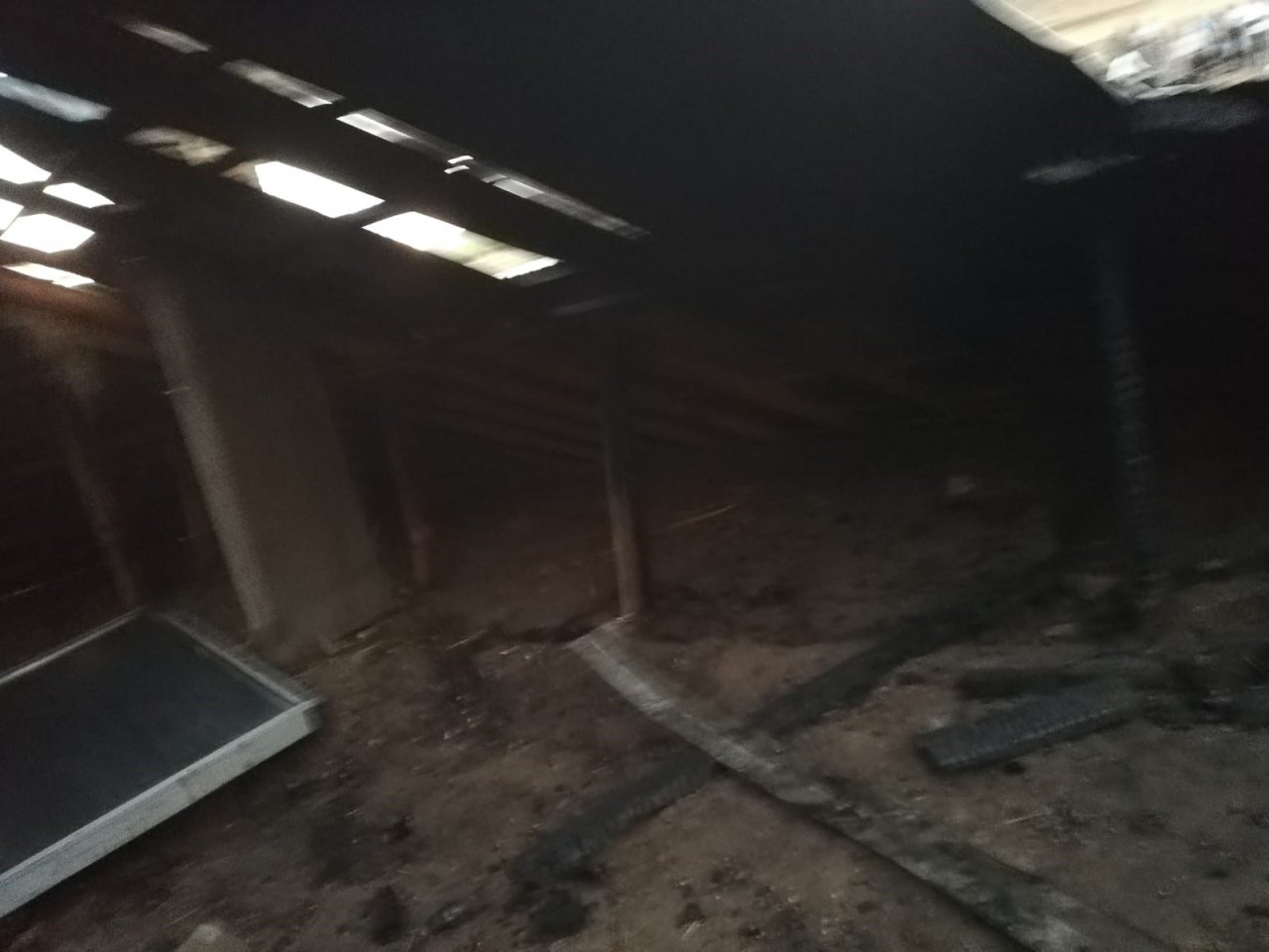 Özalp’ta ev ve ahır yangını