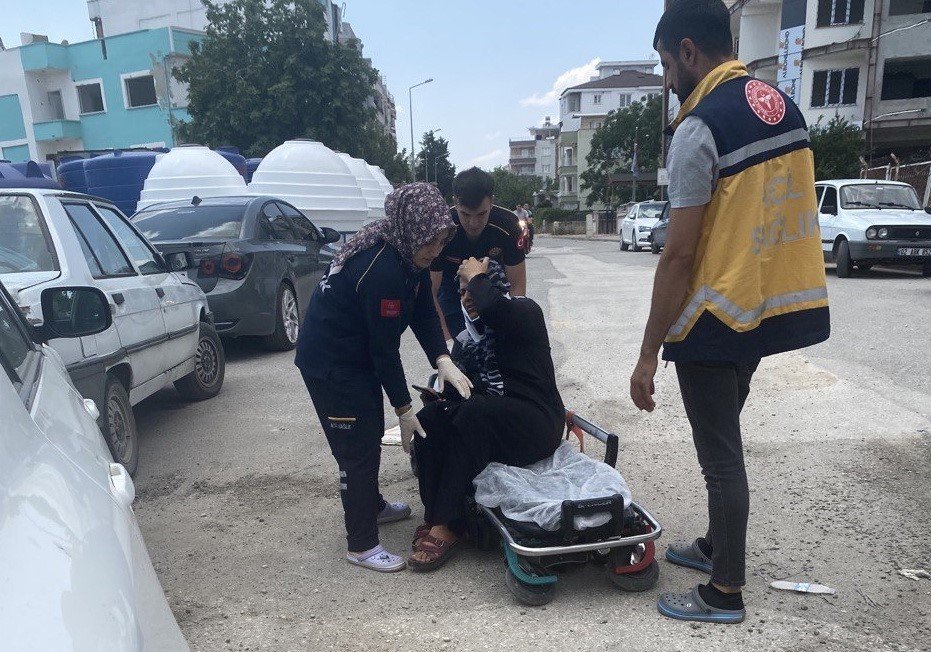 İki otomobil çarpıştı:1 yaralı