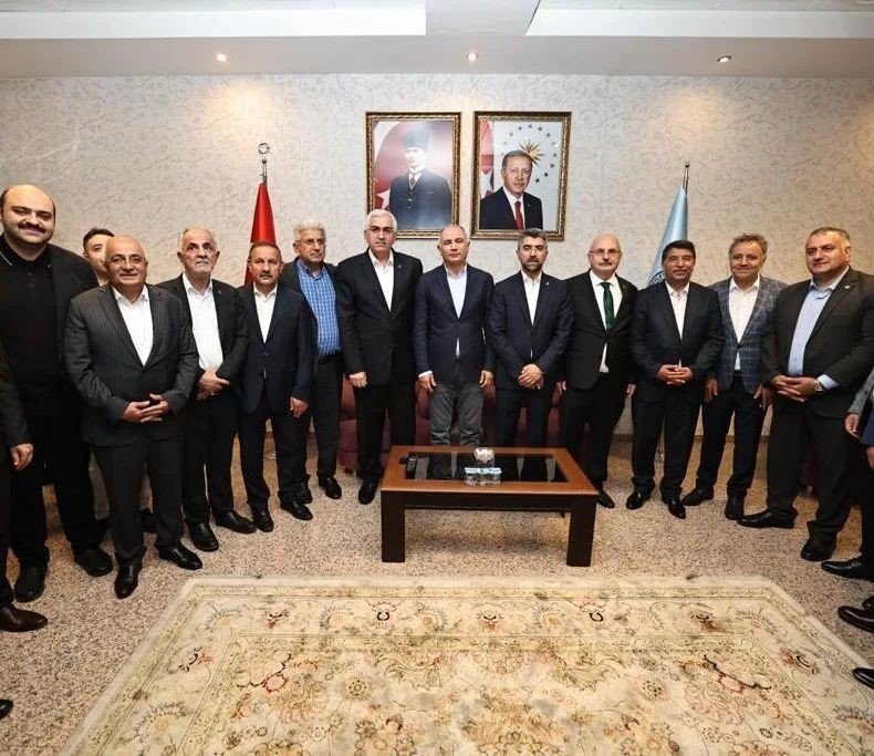 Efkan Ala memleketi Erzurum’da