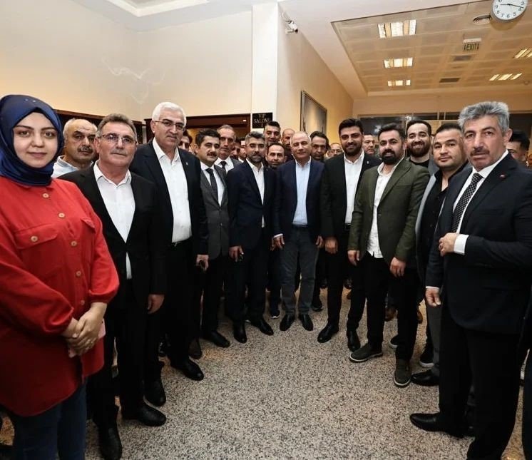 Efkan Ala memleketi Erzurum’da