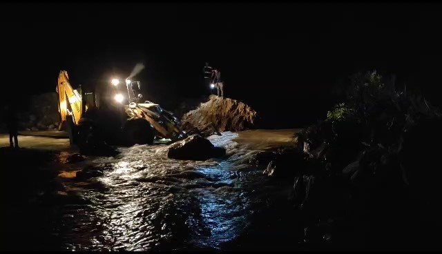 Sason Çayı’na giren 3 çocuk kayboldu: 1 çocuğun cansız bedenine ulaşıldı