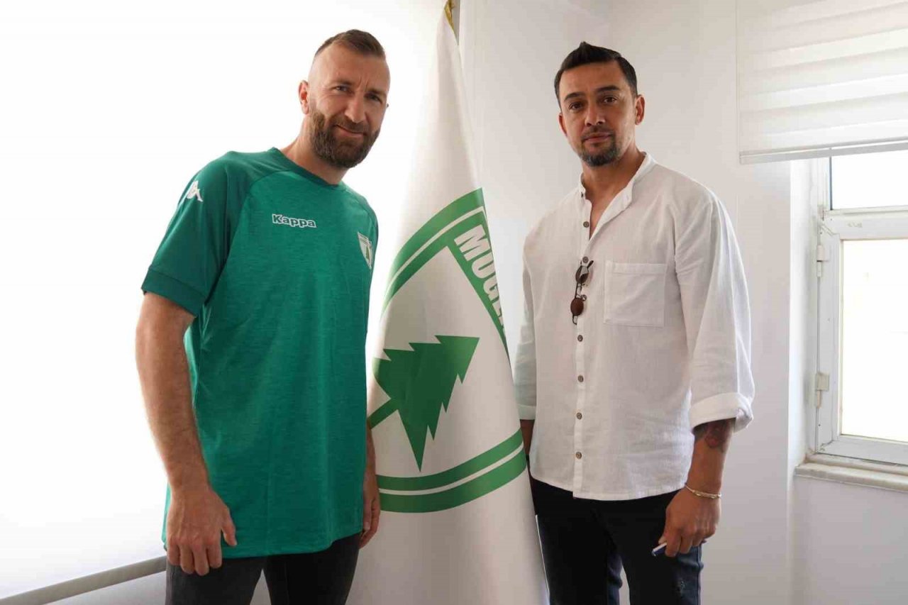 Tecrübeli savunma oyuncusu Muğlaspor’da