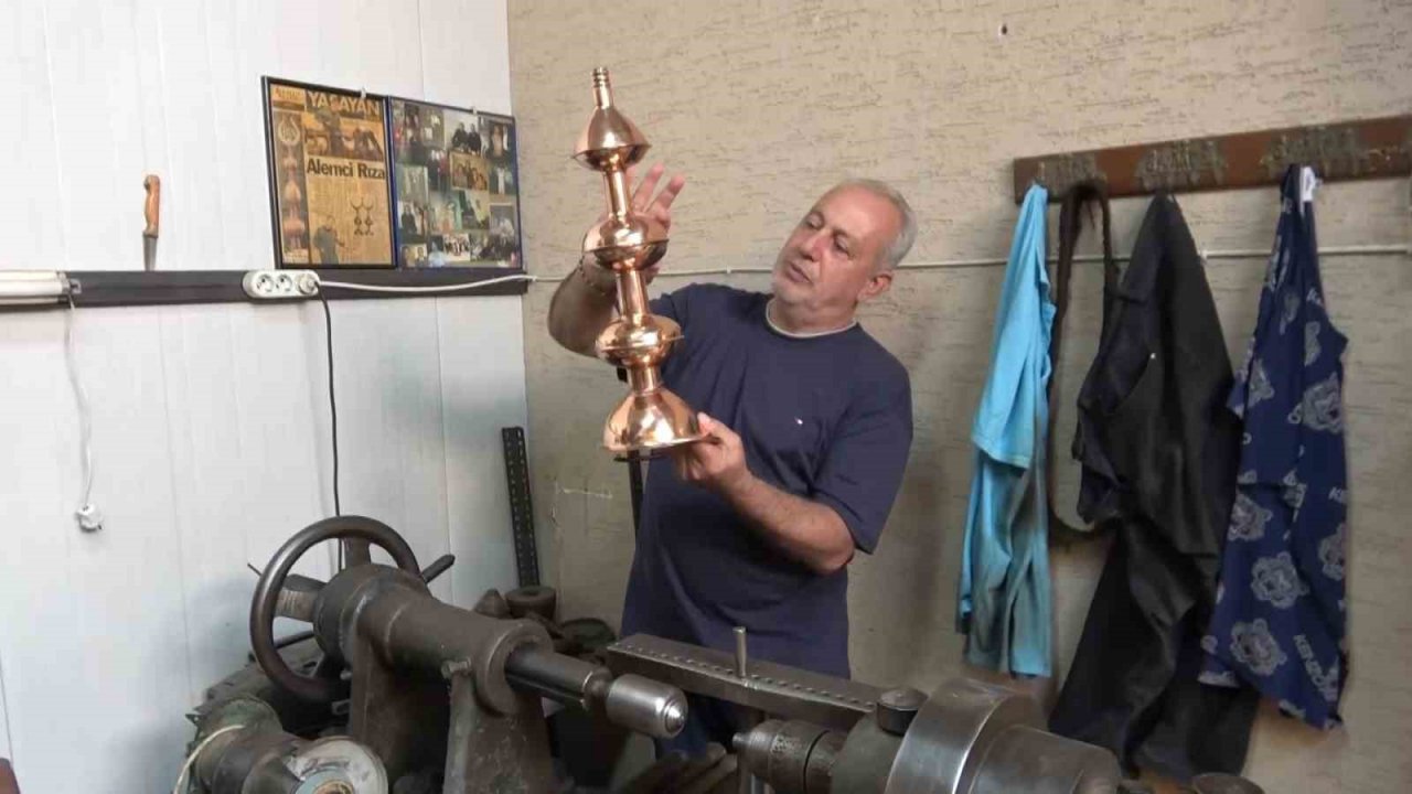 Türkiye’nin son 5 alemcisinden biri 120 yıllık aile mesleğini devam ettiriyor