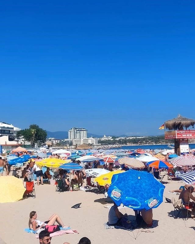 Didim’de plajlarda adım atacak yer kalmadı