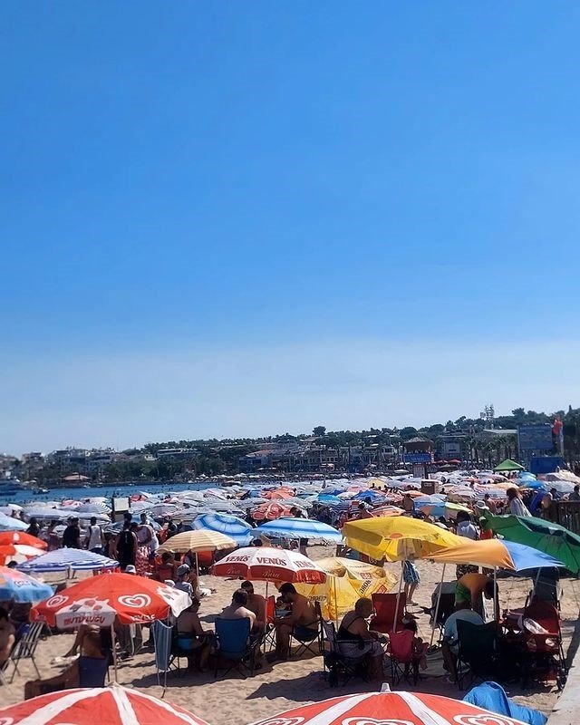 Didim’de plajlarda adım atacak yer kalmadı